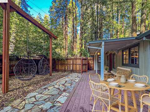 14984 Canyon 2 Rd, Guerneville, CA 95446