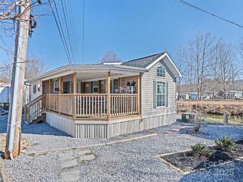 255 Mallard Loop, Waynesville, NC 28785