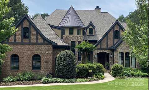 16824 Ashton Oaks Drive, Charlotte, NC 28278