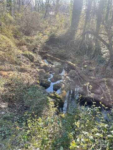 N 10th Street, Bessemer City, NC 28016