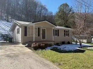 636 Jim Potter Branch, Prestonsburg, KY 41653