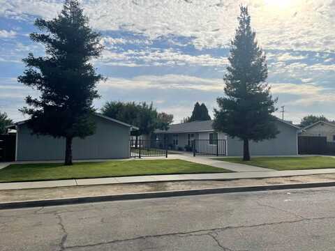 710 J Street, Sanger, CA 93657