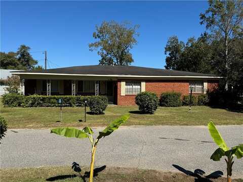 53 Oakdale Avenue, Satsuma, AL 36572