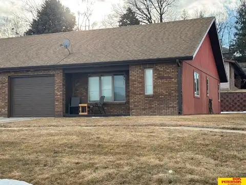 400 S 14th Street, Tekamah, NE 68061