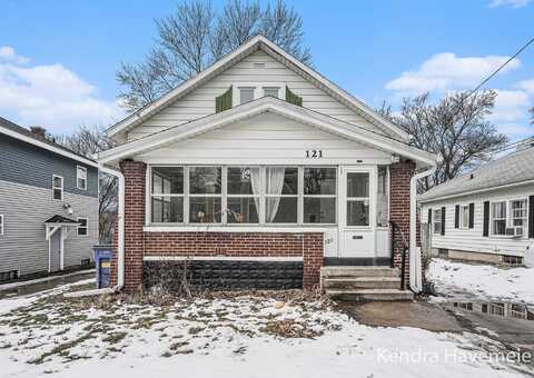 121 Auburn Avenue NE, Grand Rapids, MI 49503