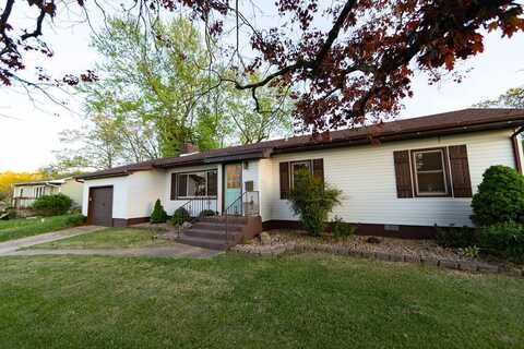 912 Armstrong Avenue, West Plains, MO 65775
