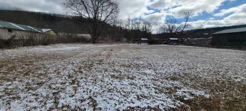 494 S River Street, Wapwallopen, PA 18660