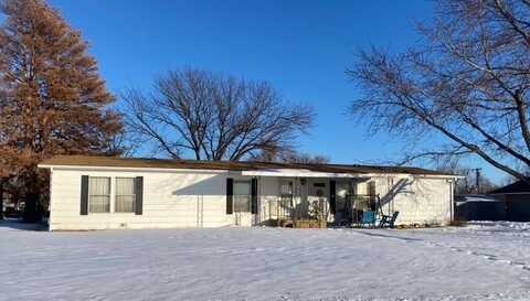 821 N West St, St. John, KS 67576