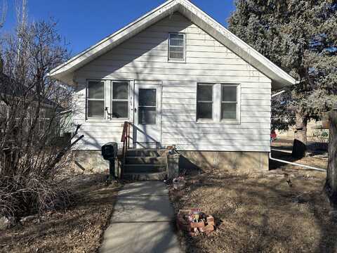 905 Kansas Ave SE, Huron, SD 57350