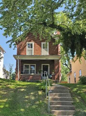 1517 Commercial Street, Atchison, KS 66002