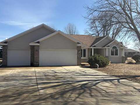 2509 Zenith Avenue, Spirit Lake, IA 51360