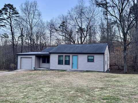 311 Lee Village, Harriman, TN 37748