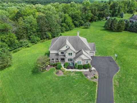 221 Donato Court, Bushkill, PA 18064