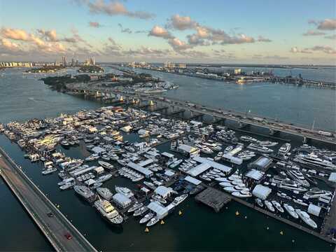 555 NE 15th St, Miami, FL 33132