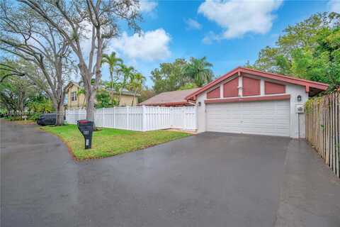 66 Forest Cir, Cooper City, FL 33026