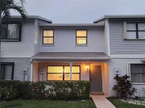 10577 NW 8th St, Pembroke Pines, FL 33026