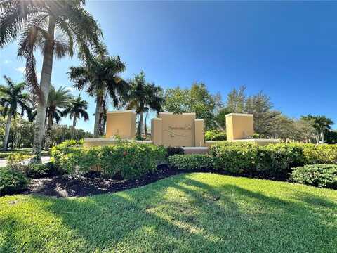 942 SW 143rd Ave, Pembroke Pines, FL 33027