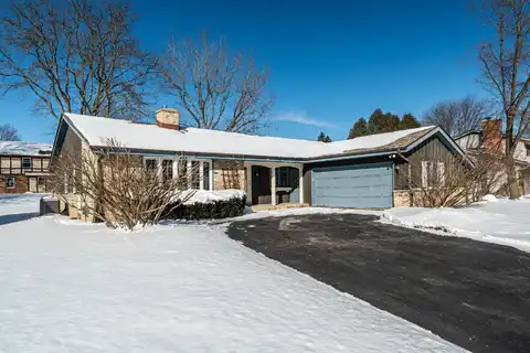 603 Alta Loma Dr, Thiensville, WI 53092