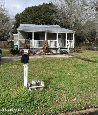 2123 Cleveland Avenue, Pascagoula, MS 39567