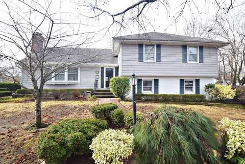 505 S 1st Street, Lindenhurst, NY 11757