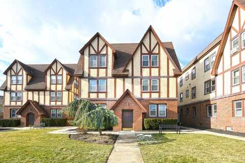 36 The Crescent, Babylon, NY 11702