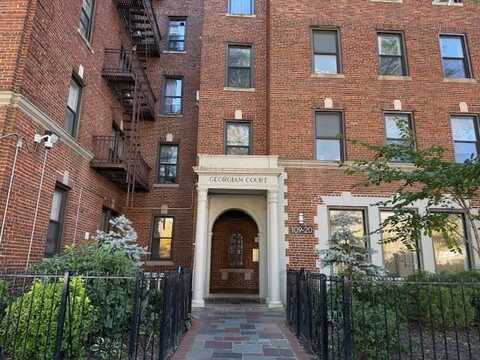 109-20 Queens Blvd, Forest Hills, NY 11375