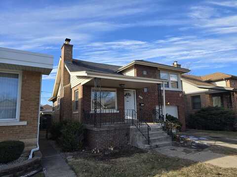 8928 S BENNETT Avenue, Chicago, IL 60617