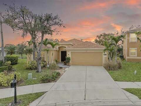 8423 Hollow Brook, NAPLES, FL 34119