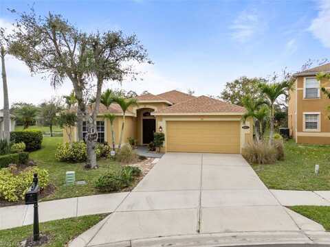 8423 Hollow Brook, NAPLES, FL 34119