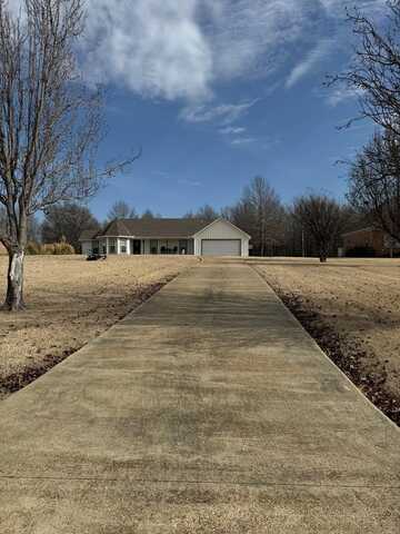 836 Valley Ridge Rd, Clarksdale, MS 38614