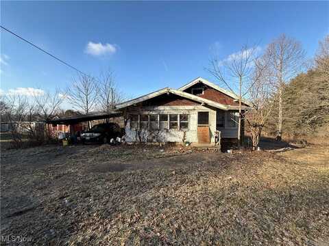 3824 Eastport Road SE, Dennison, OH 44621