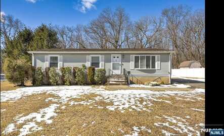 54 Grove Street, Wanaque, NJ 07465