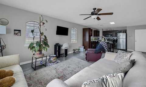206 Water Street, Whitesboro, TX 76273
