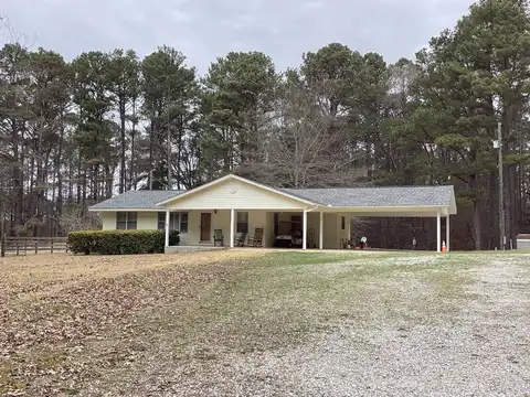 12091 Road 383, Philadelphia, MS 39350