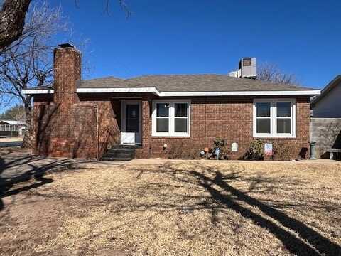 221 34th St, Snyder, TX 79549