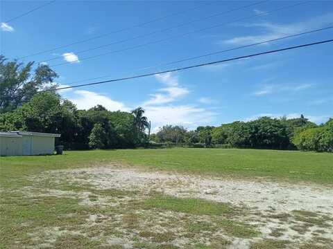 2014 NW 28th St, Oakland Park, FL 33311