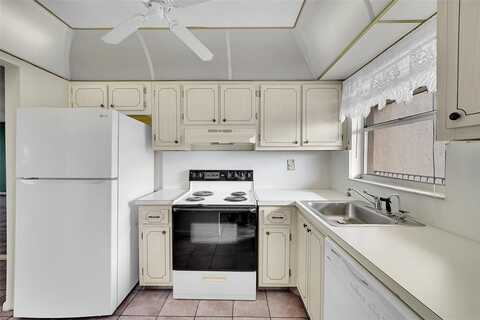 2701 N Pine Island Rd, Sunrise, FL 33322