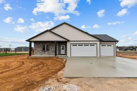 W2330 WARREN Trail, APPLETON, WI 54913