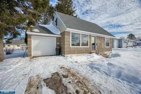 325 Brandon Rd, Hoyt Lakes, MN 55750