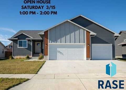 1115 Heatherwood Ave, Madison, SD 57042