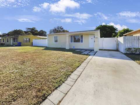 331 W 28th Street, Riviera Beach, FL 33404