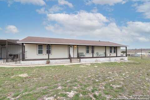 185 Lakeview Circle, La Vernia, TX 78121