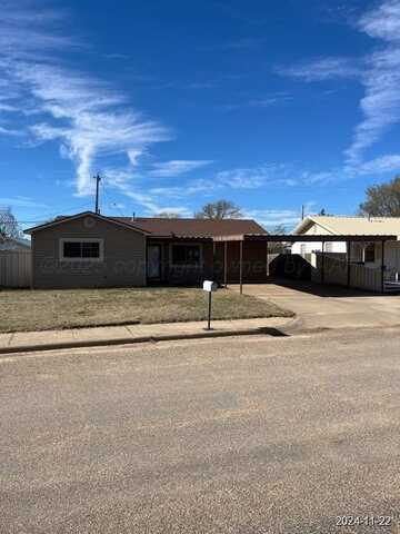 605 NW 6th Street, Dimmitt, TX 79027