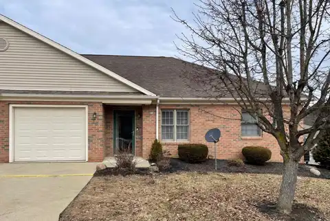 15 Carlin Ct, Logan, OH 43138