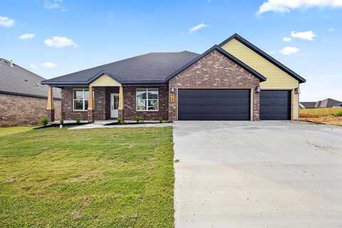 4767 Cowboy ST, Springdale, AR 72762