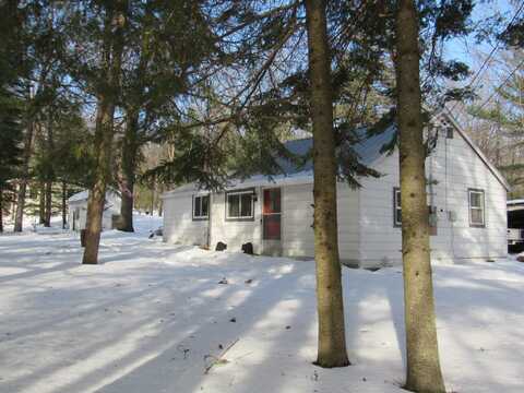 3821 S Townline Road, Prudenville, MI 48651