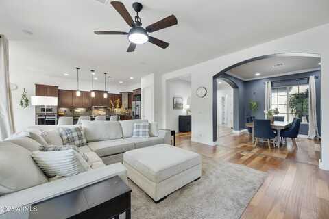 1605 W MOLLY Lane, Phoenix, AZ 85085