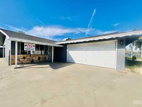 10800 Waco Avenue, Lamont, CA 93241