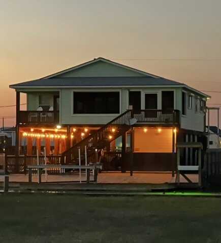282 Kingfish Drive, Rockport, TX 78382