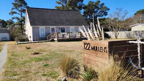 122 Mullens Drive, Harkers Island, NC 28531